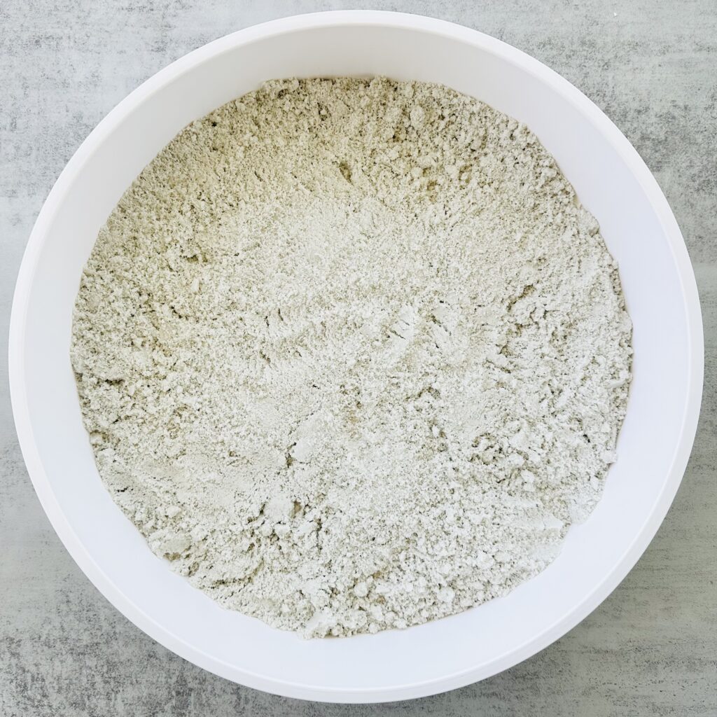 How to Create an Awesome Dinosaur Sensory Bin