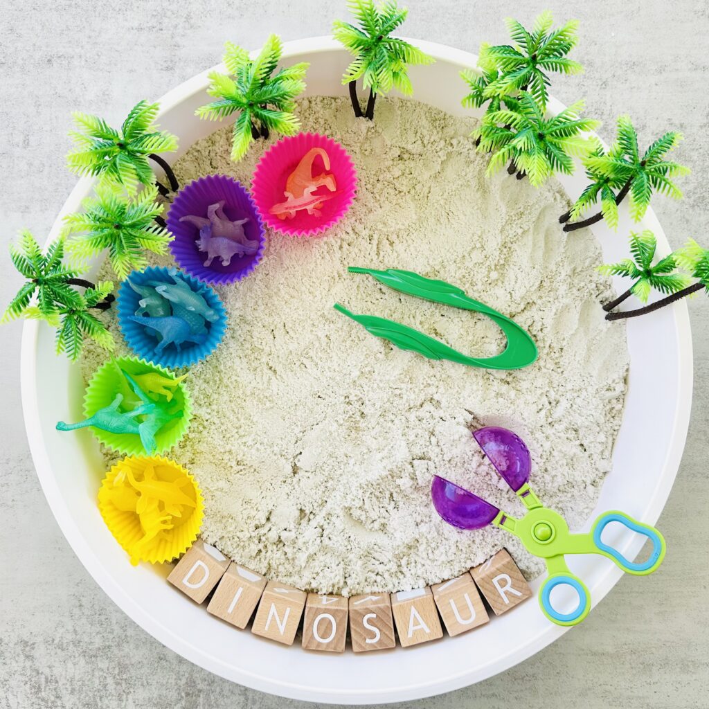 How to Create an Awesome Dinosaur Sensory Bin