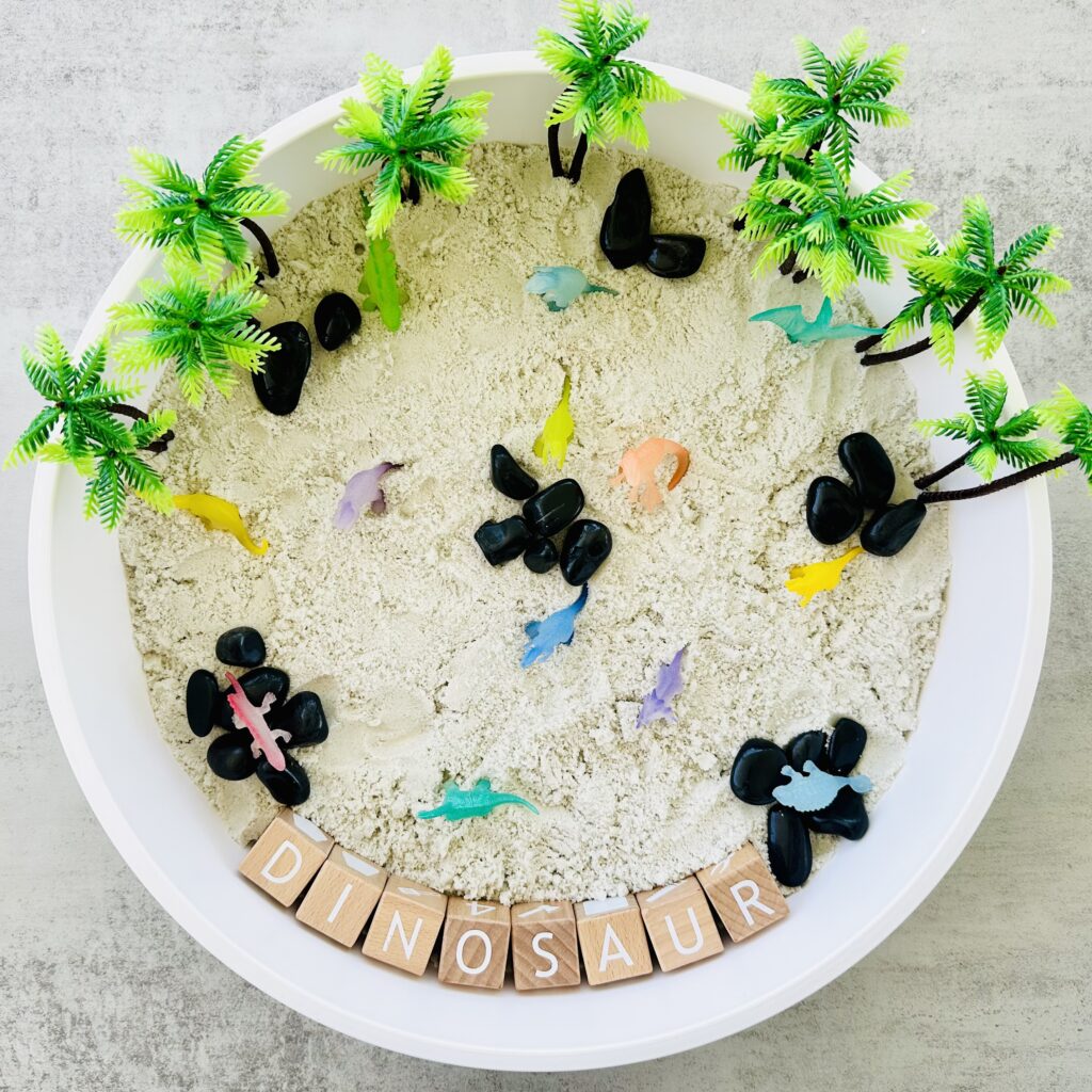 How to Create an Awesome Dinosaur Sensory Bin