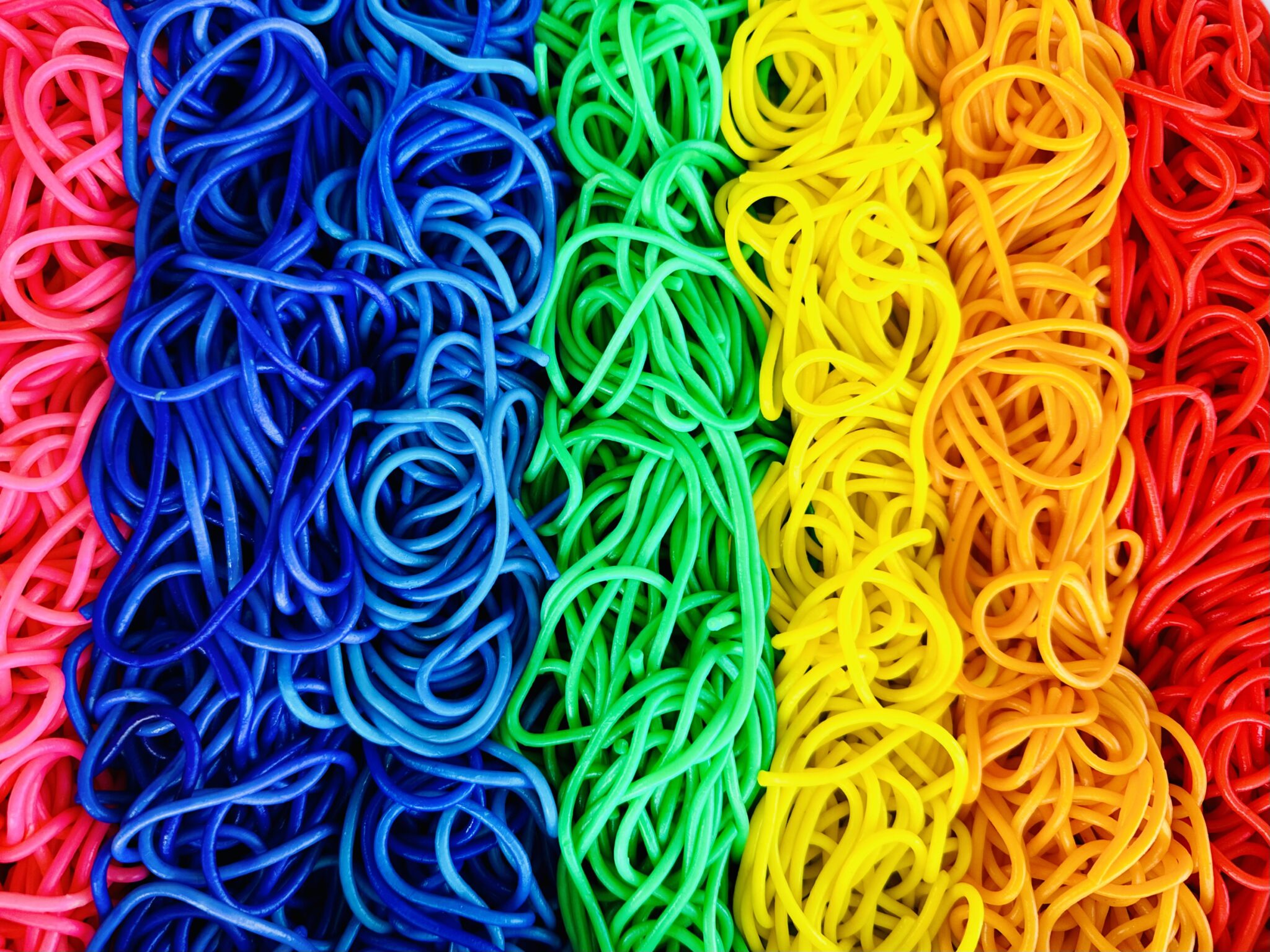 How To Make Rainbow Spaghetti For Sensory Play - Raising Wild Things ...