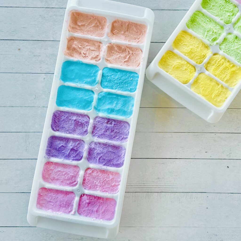 Fizzy blocks mixture in ice cube trays