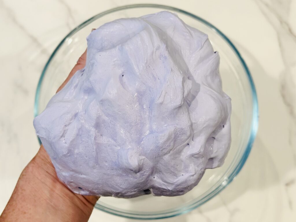 Kneading slime with hands