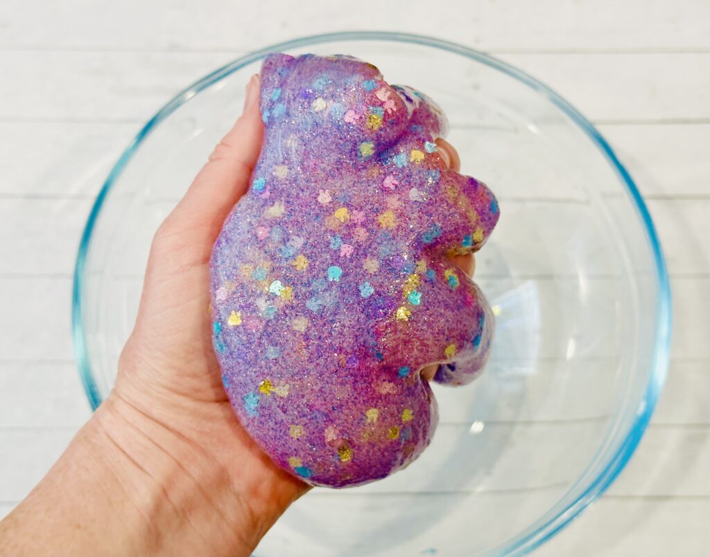 How To Make Glitter & Bunnies Easter Slime