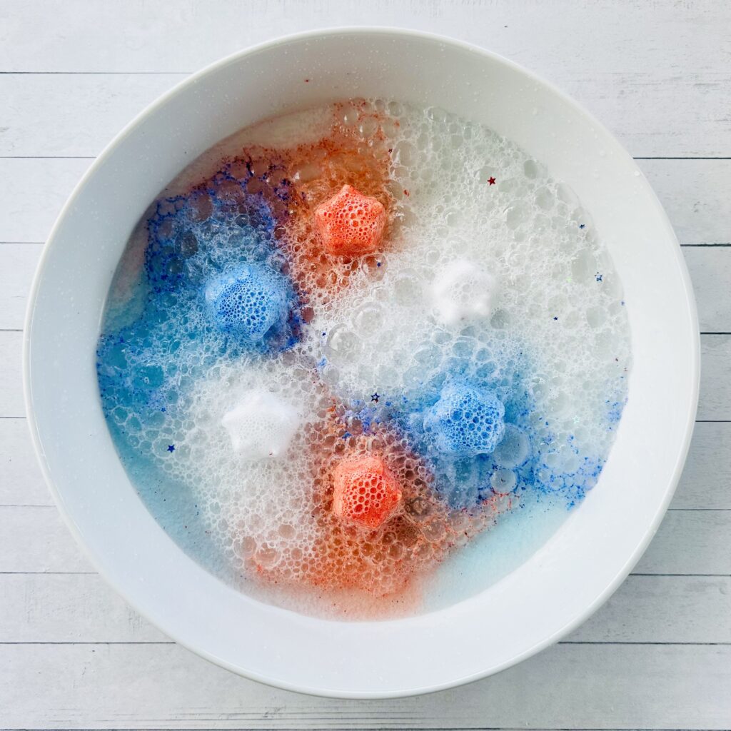 How To Make Fizzy 4th of July Star Ice Cubes