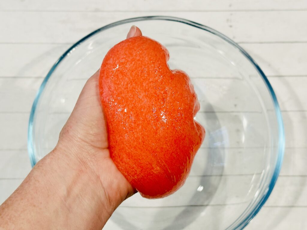 Kneading the slime with hands