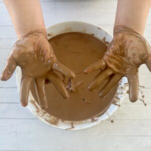 How To Make Oobleck Mud For Sensory Play - Raising Wild Things Sensory