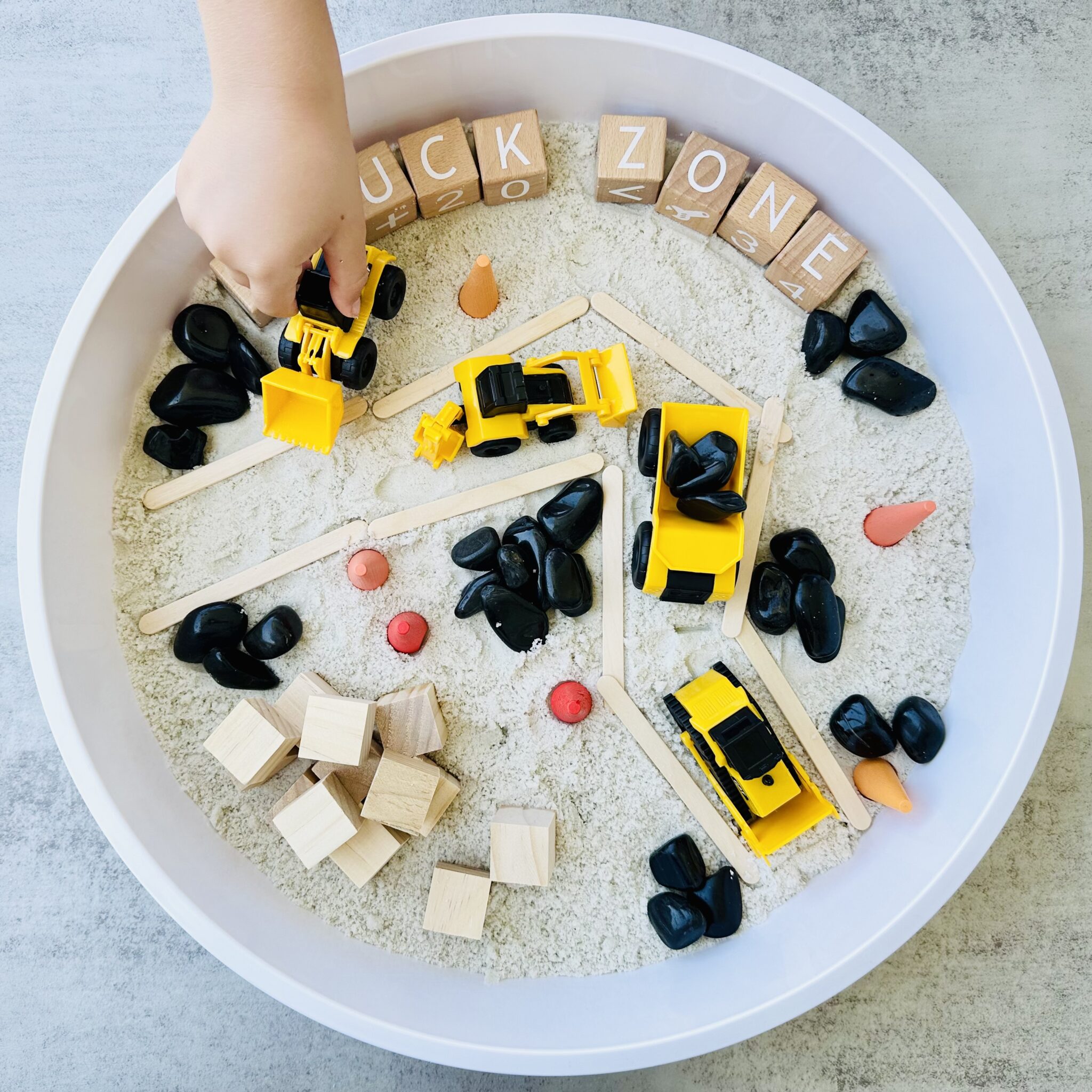 How To Make A Kinetic Sand Construction Sensory Bin - Raising Wild ...
