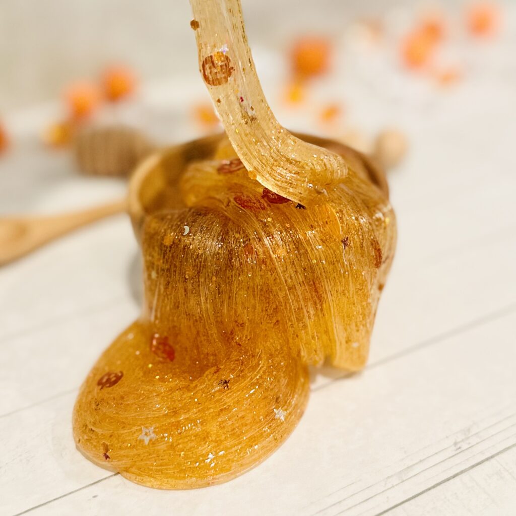 How To Make Glittery Pumpkin Halloween Slime (No Borax!)