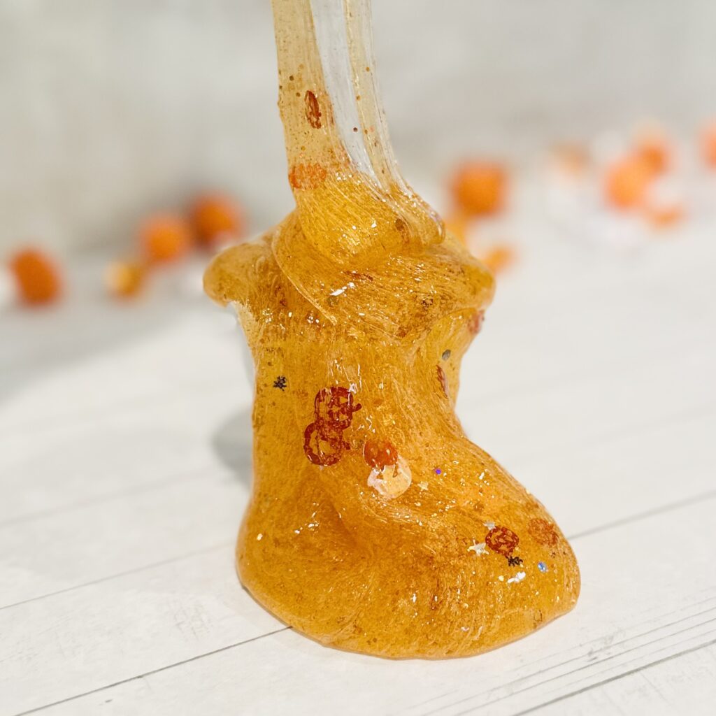 How To Make Glittery Pumpkin Halloween Slime (No Borax!)