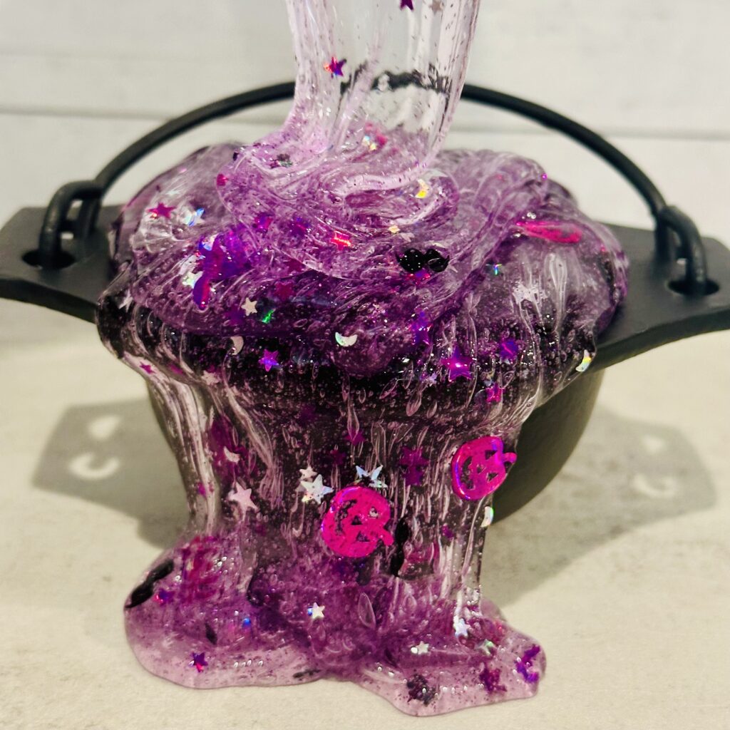 How To Make Sparkly Witches Brew Halloween Slime (No Borax!)