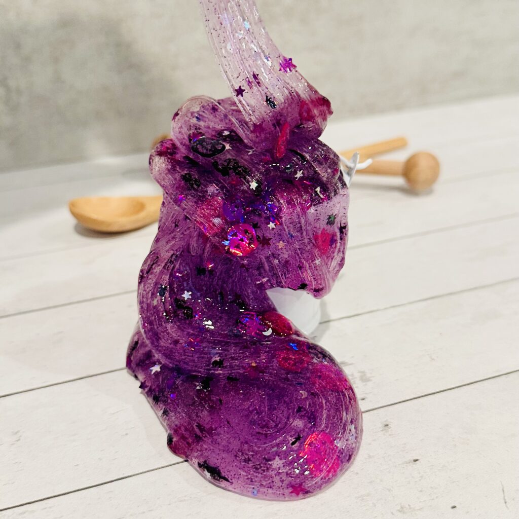 How To Make Sparkly Witches Brew Halloween Slime (No Borax!)